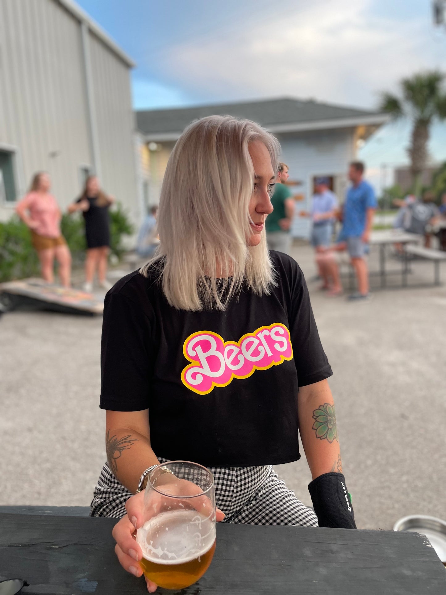 beer barbie shirt - black